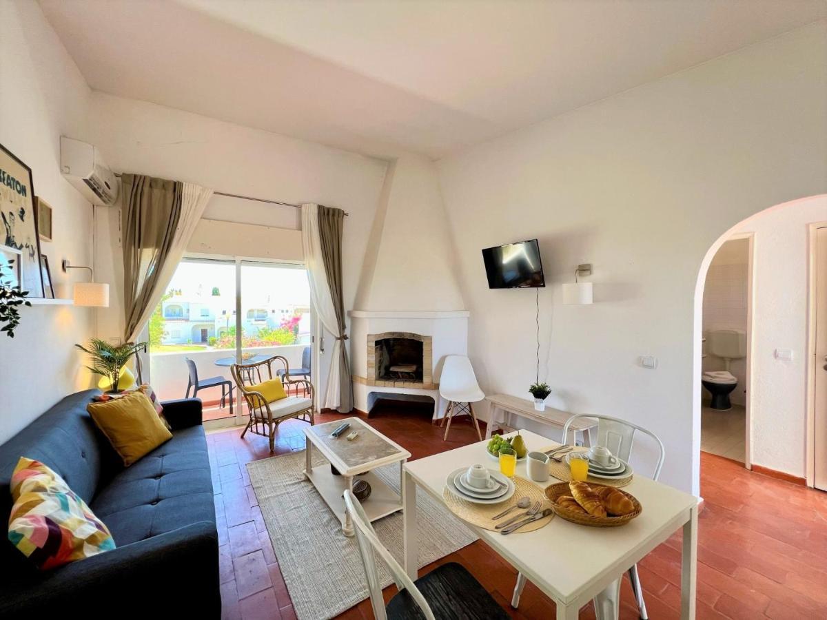 Armacao De Pera Twins 1 By Homing Apartment ภายนอก รูปภาพ