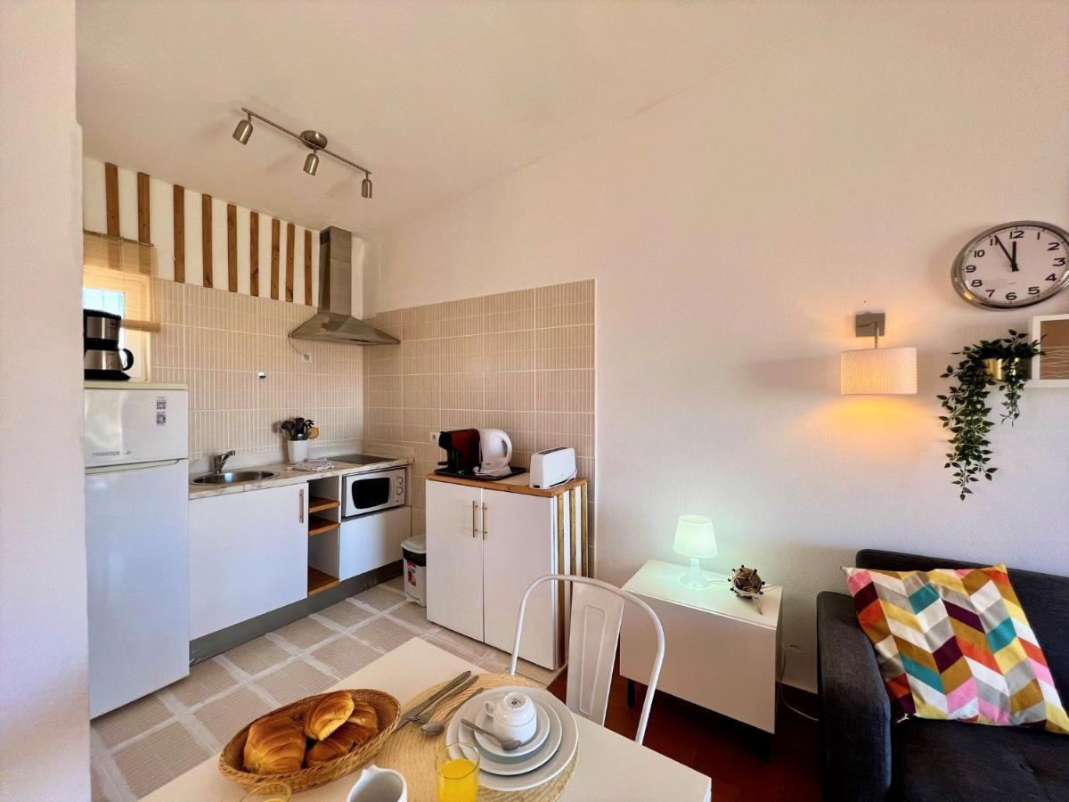 Armacao De Pera Twins 1 By Homing Apartment ภายนอก รูปภาพ